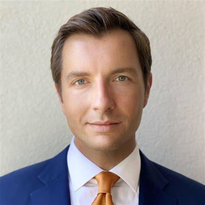 John Jovanovic net worth: How much does John Jovanovic make? 1 John Jovanovic n 1